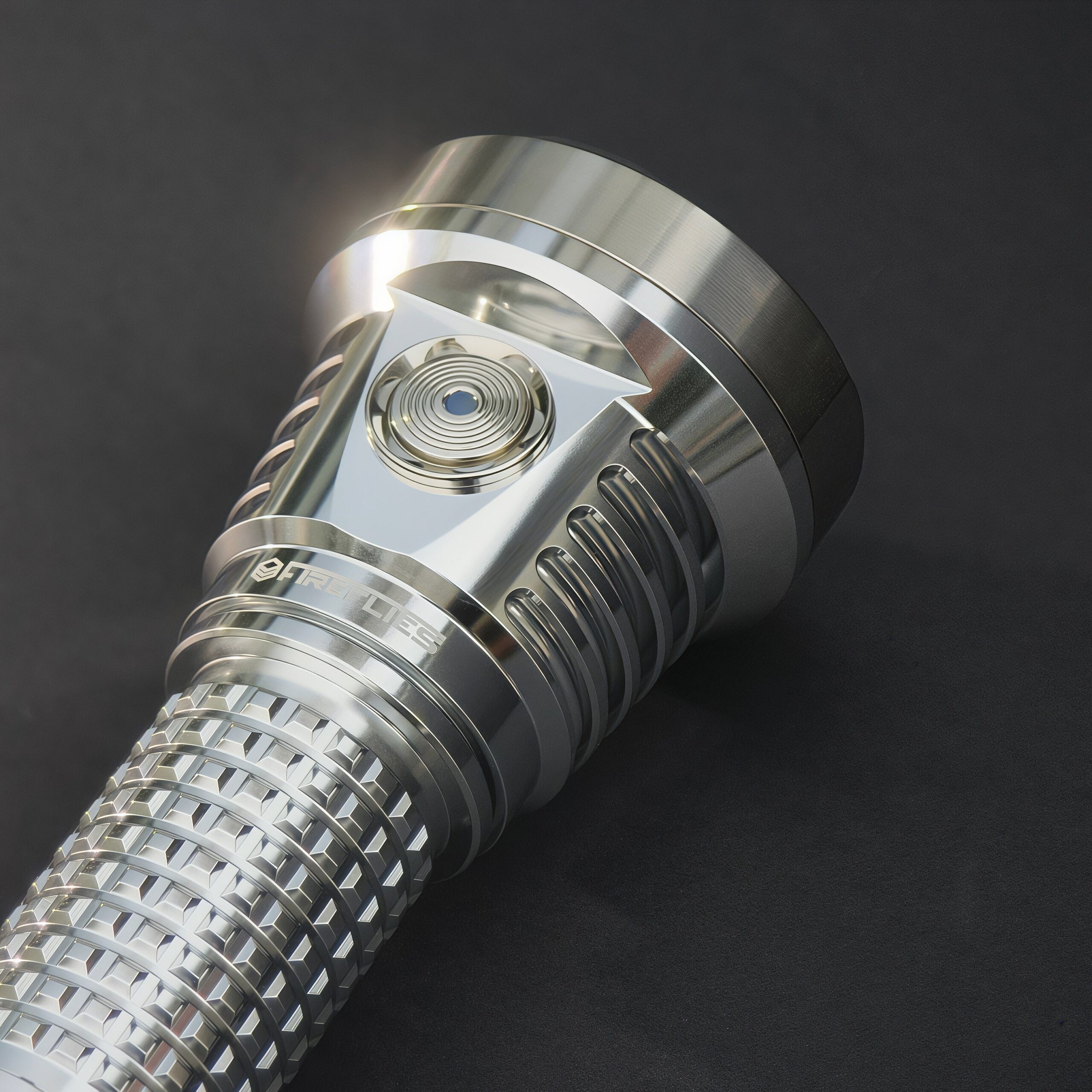 Đèn pin siêu sáng Fireflies E12 Eclipse - 12,000 lumen - chiếu xa 700 m - Ảnh 2