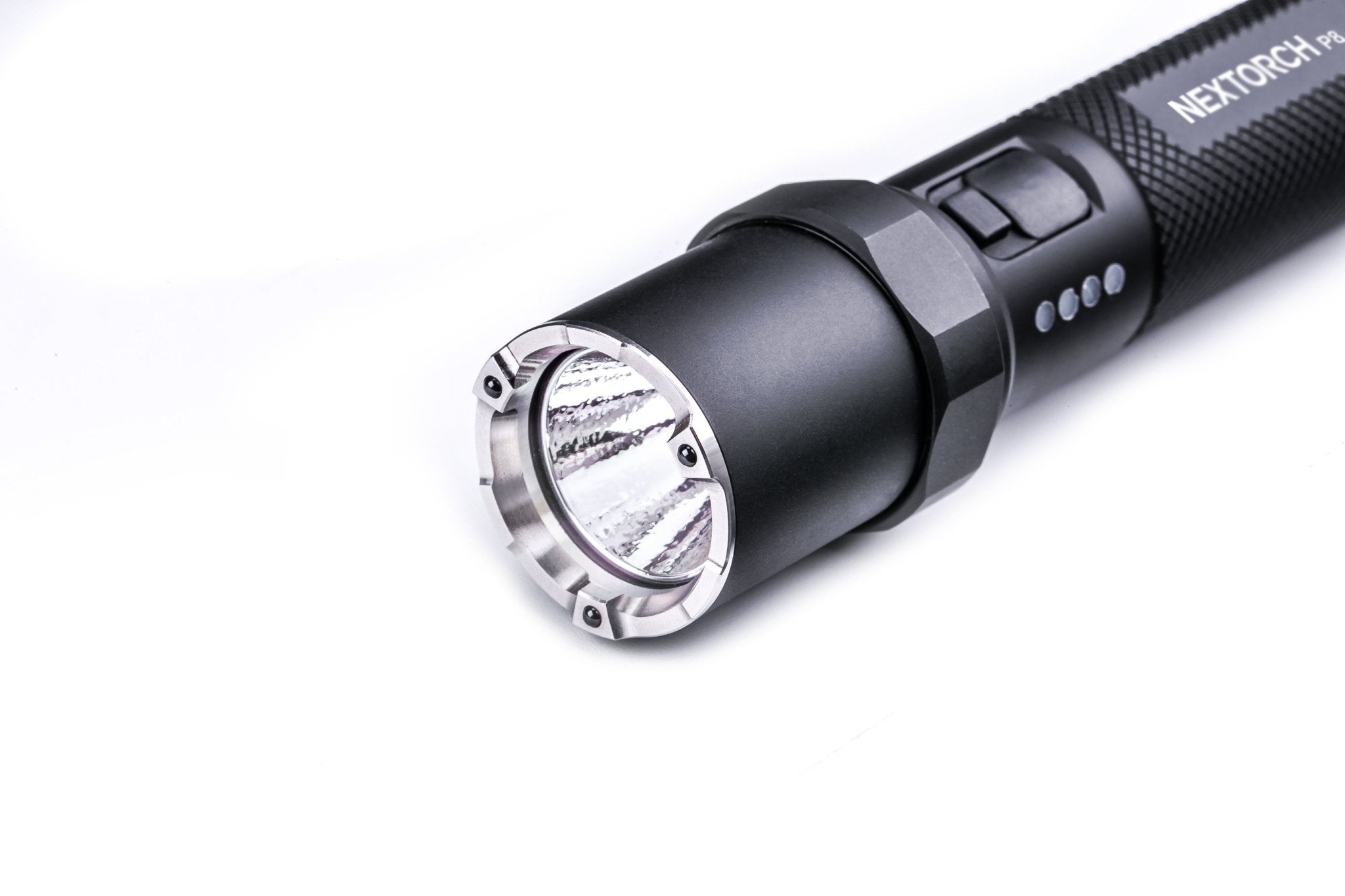 Đèn pin tactical Nextorch P8 - 1600 lumen - chiếu xa 252 m - pin 18650 sạc tích hợp - Ảnh 2